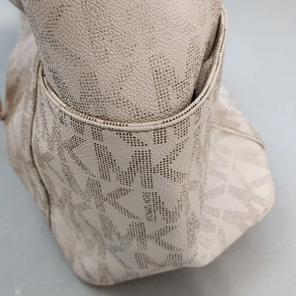 Michael Kors Handbag, Handles and Shoulder Strap